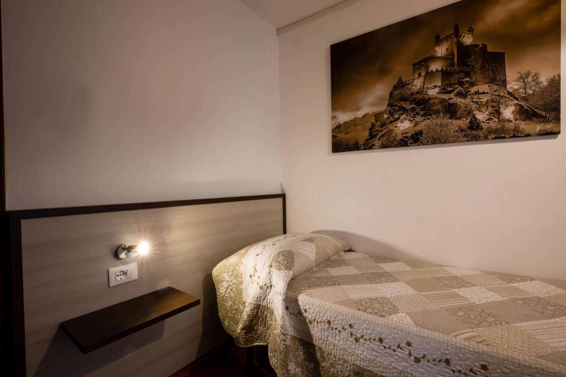 La Belle Epoque Hotel Aosta Bagian luar foto
