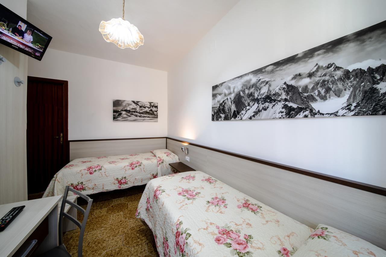 La Belle Epoque Hotel Aosta Bagian luar foto